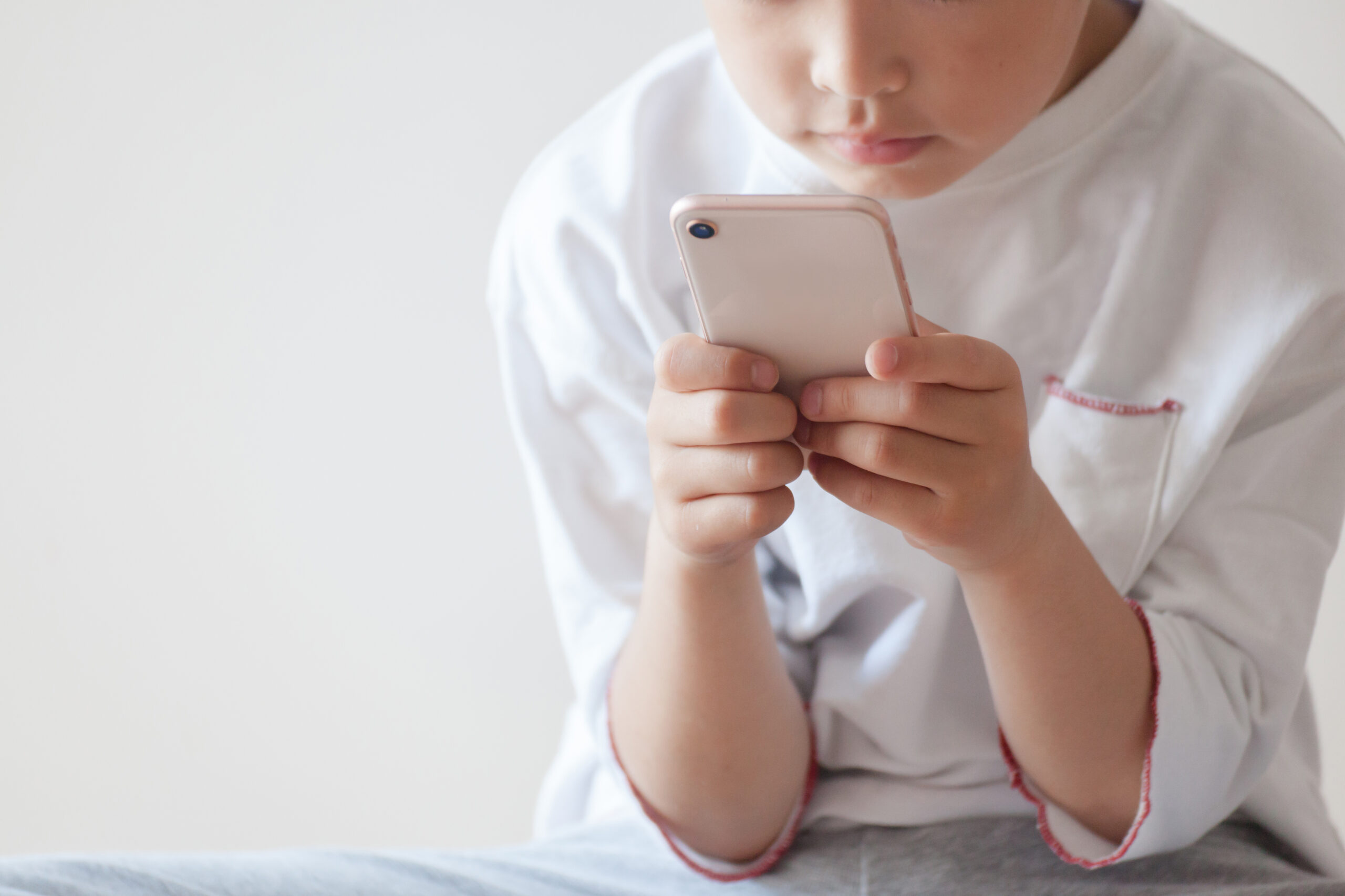 【11月28日(土) 】子どもにスマホを持たせる前に知っておきたい7つのこと